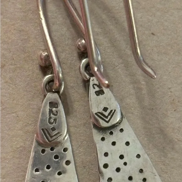 Silpada Textured Sterling Silver Geometric Earrings W1161 - Picture 10 of 11